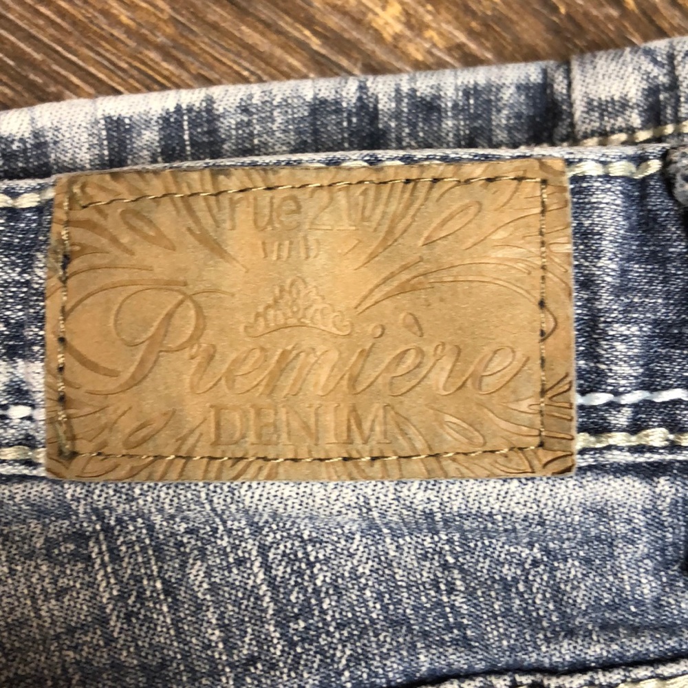Jeans - Picture 5 of 6